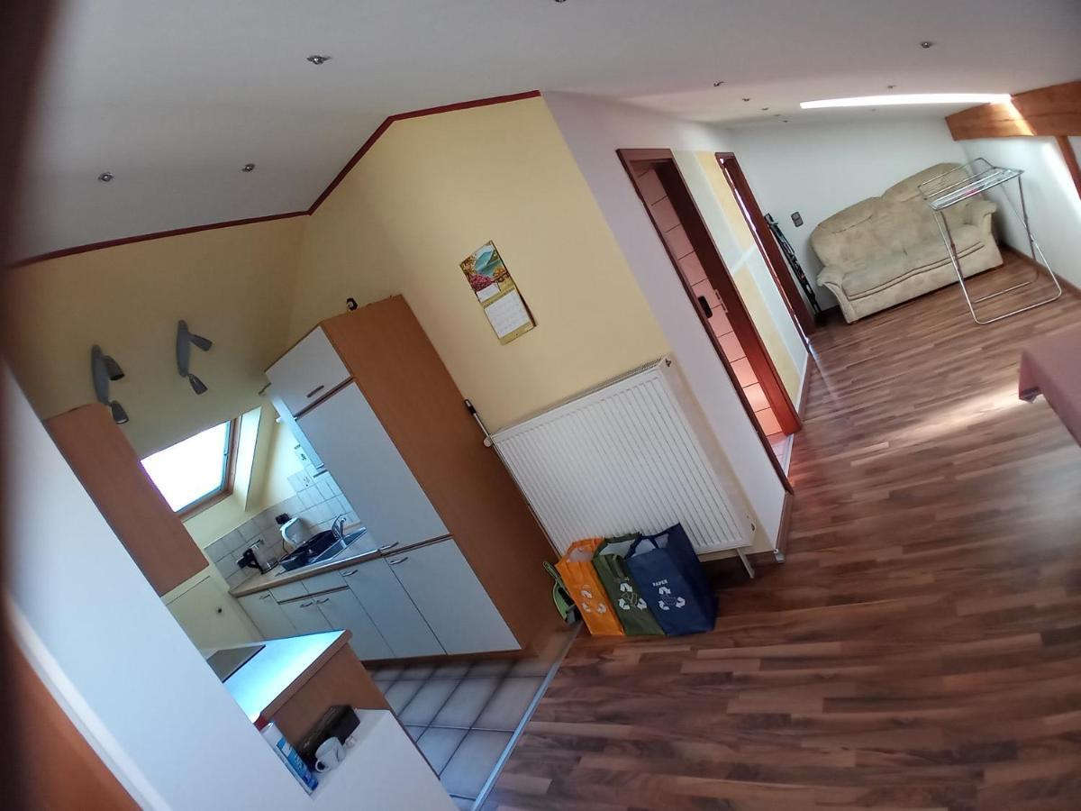 Wohnung Mit 2 - 3 Zimmern Ballenberg Exterior foto